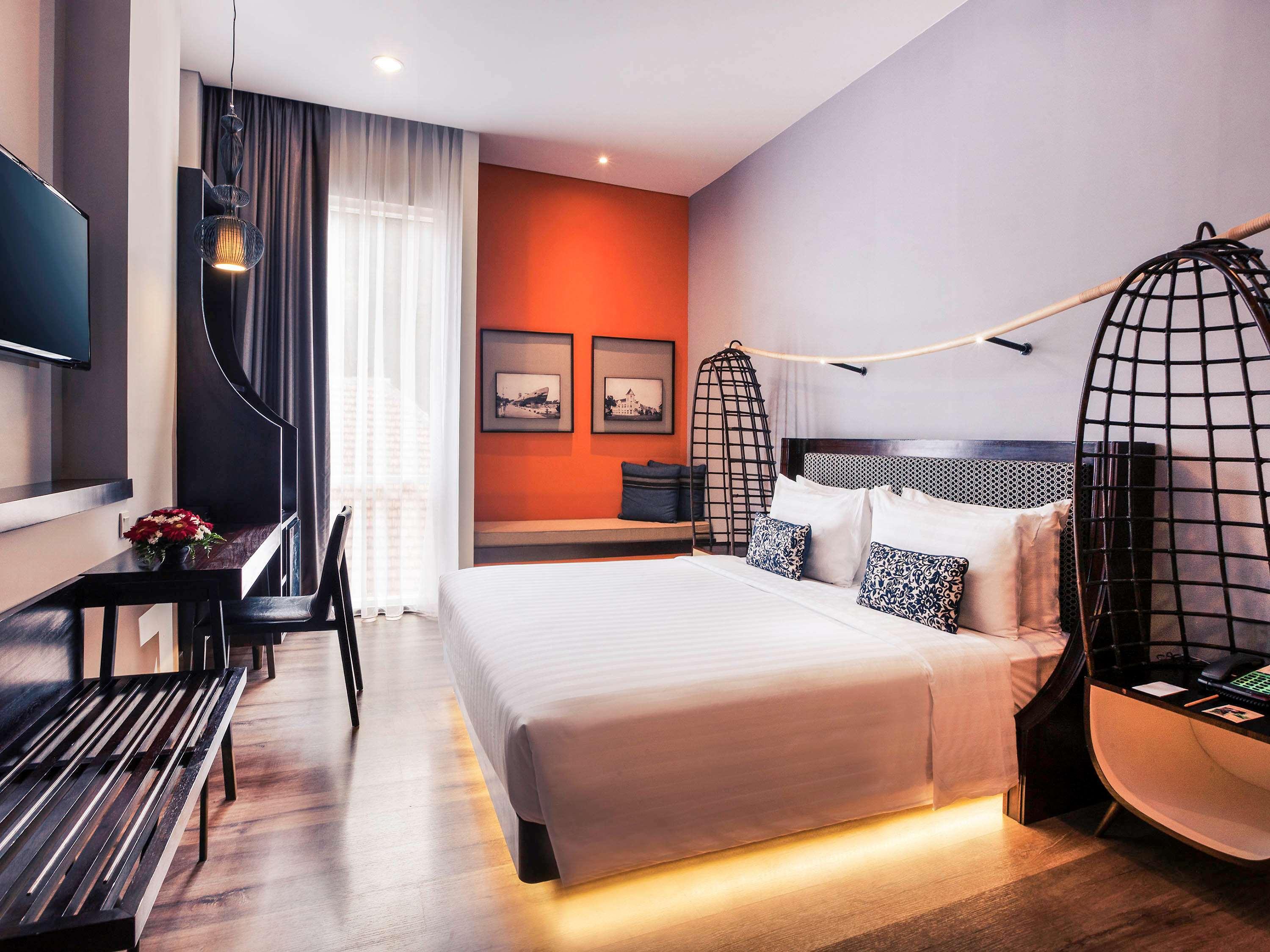Mercure Surabaya Luaran gambar