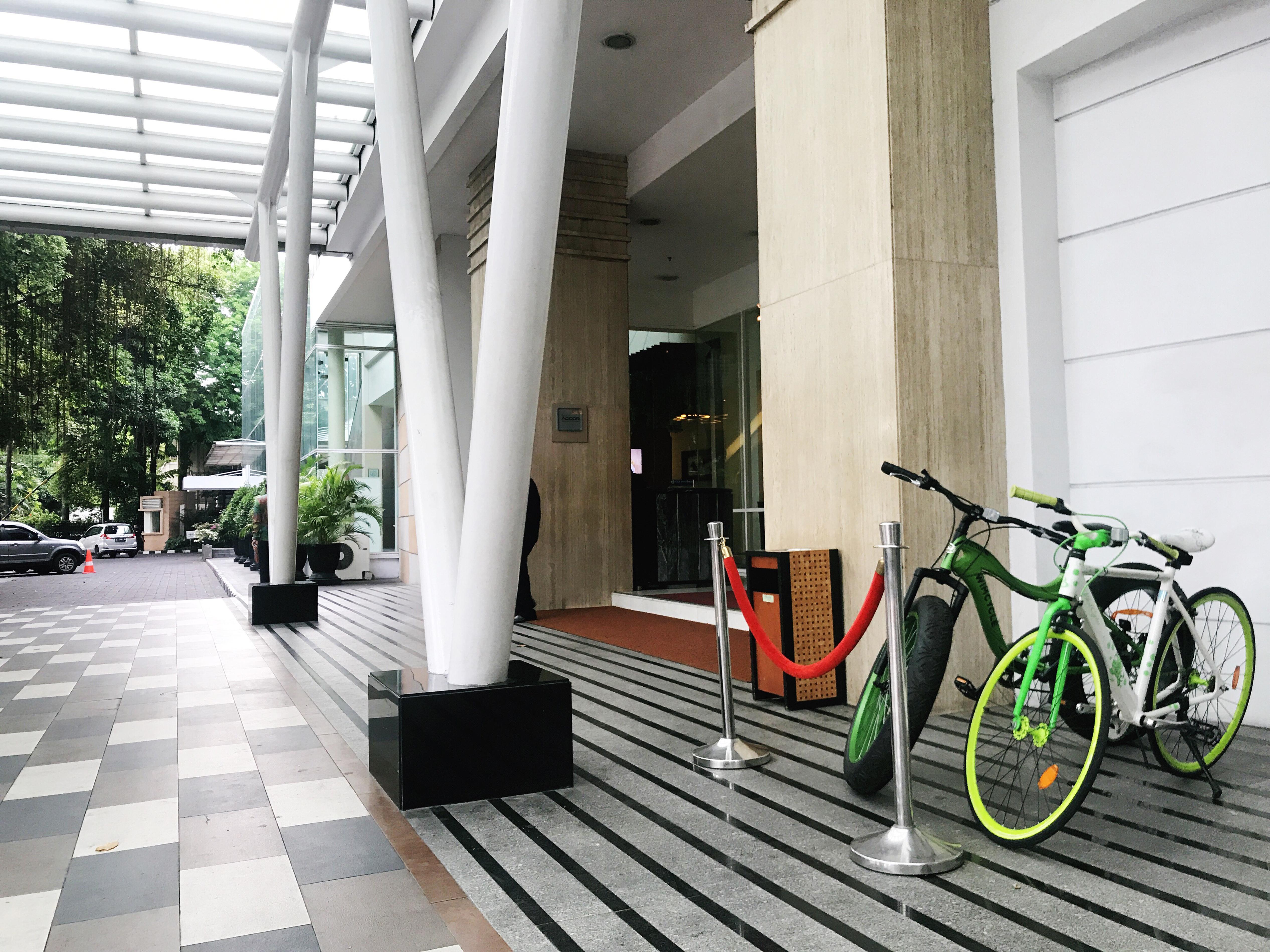 Mercure Surabaya Luaran gambar