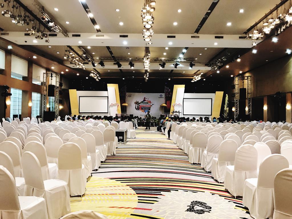 Mercure Surabaya Luaran gambar