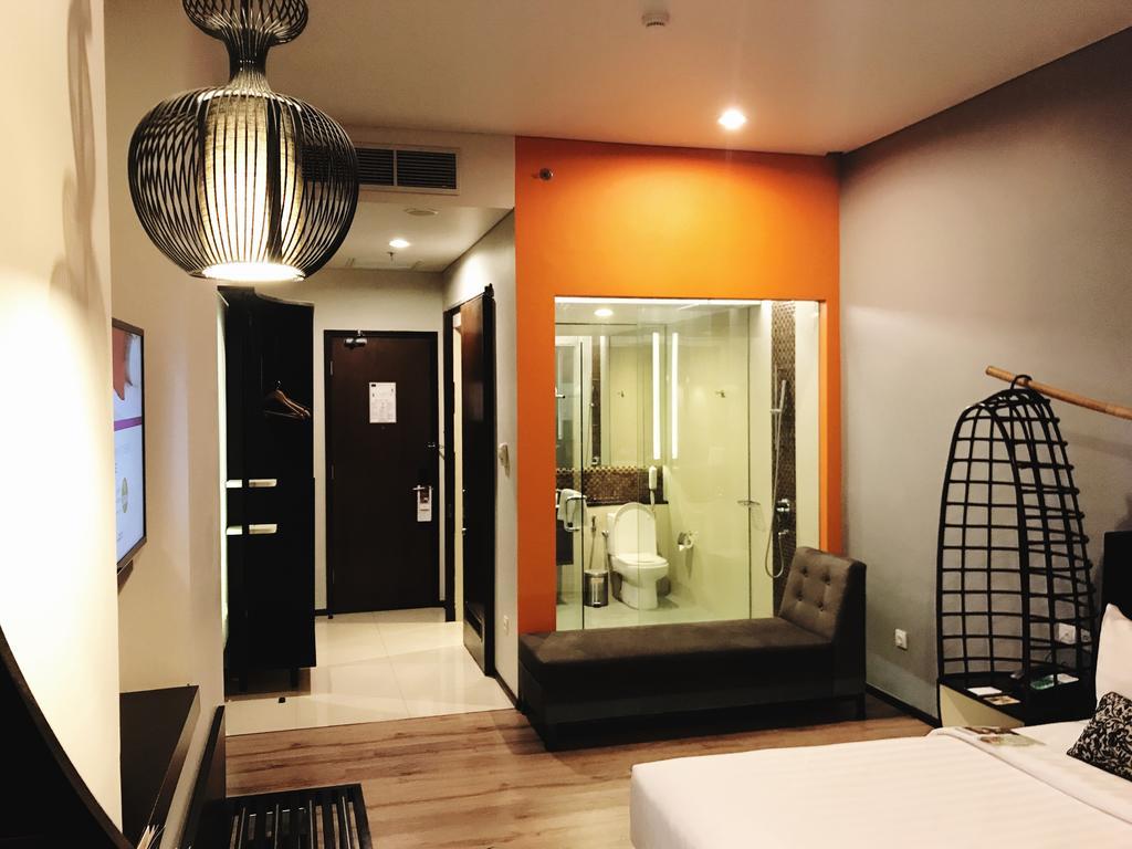 Mercure Surabaya Luaran gambar